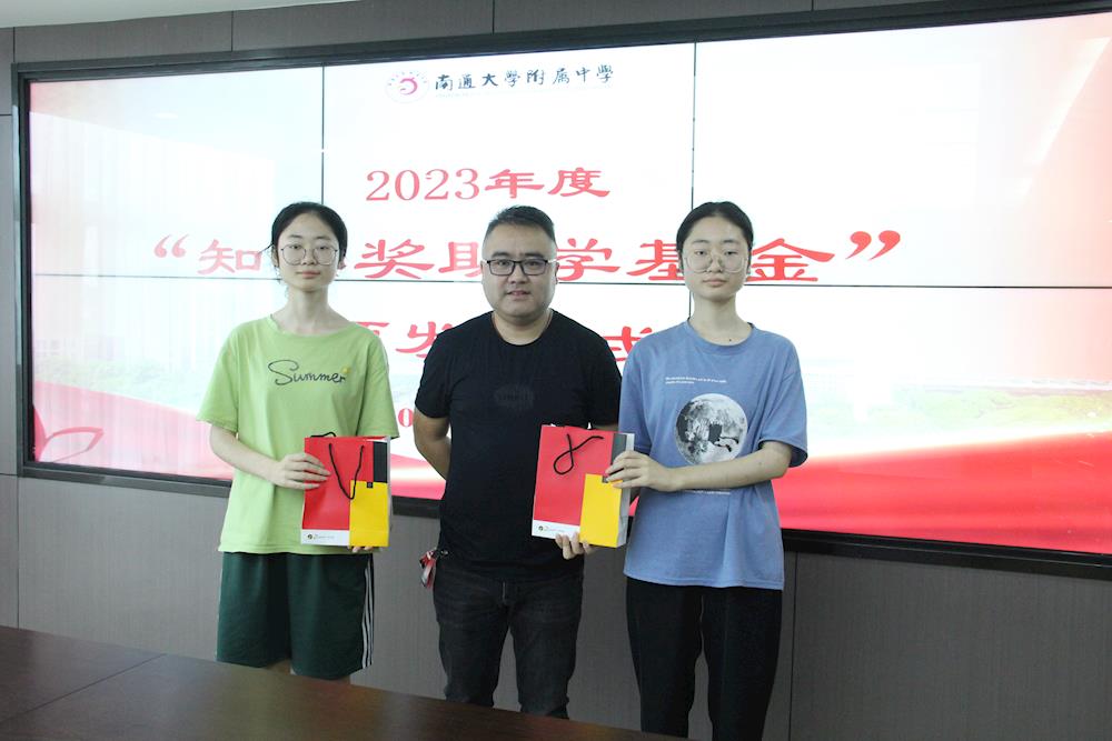 b215ecff21ab417cbe125326107d6bc2.JPG