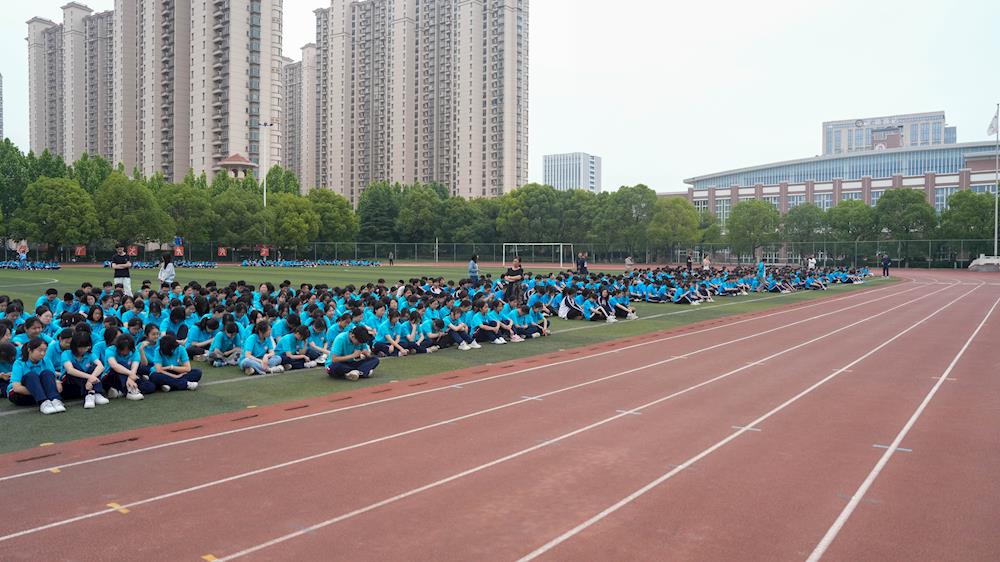 6cea09938d6846cba56a155ef1652d01.jpg