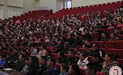 三个年级分别召开家长会